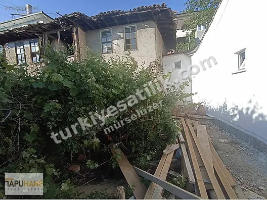 TOSYA MERKEZDE SATILIK MÜSTAKİL EV VE ARSASI