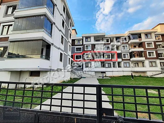 SAKARYA HENDEK YENİ MH. KİRALIK VİZYON SİTESİNDE 3+1 135M2 DAİRE