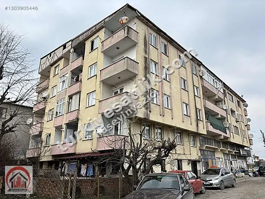 AKYAZI EMLAK'TAN CADDE ÜZERİ UYGUN RAKAMLI SATILIK 2+1 DAİRE