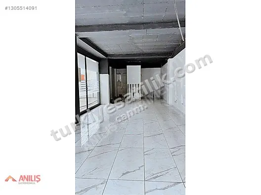 Yahya Kaptan Cafeler Bölgesi'nde Kiralık 320m² Köşe Başı Dükkan